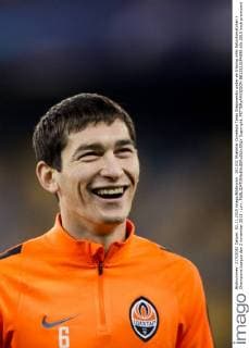 151102 Shakhtar Donetsks Taras Stepanenko under en träning inför fotbollsmatchen i Champions League den 2 november 2015 i Lviv.  Copyright: PETTERxARVIDSON BB151102PA090