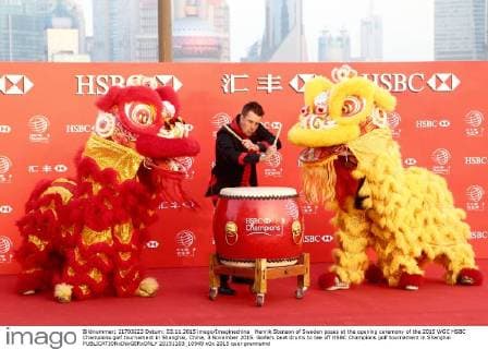 Henrik Stenson of Sweden poses at the opening ceremony of the 2015 WGC HSBC Champions golf tournament in Shanghai, China, 3 November 2015. Golfers beat drums to tee off HSBC Champions golf tournament in Shanghai  20151103_10949