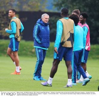 Chelsea s Jose Mourinho during training UEFA Champions League - Chelsea Training & press conference PK Pressekonferenz Cobham - England - 3rd November 2015 - Picture David Klein Sportimage EDITORIAL USE ONLY. No use with unauthorised audio, video, data, fixture lists, club league logos or live services. Online in-match use limited to 120 images, no video emulation. No use in betting, games or single club league player publications.