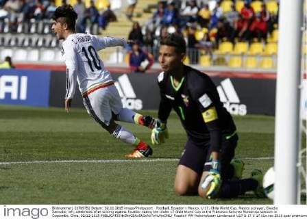 Football, Ecuador v Mexico. U 17, Chile World Cup. Mexico s player, Claudio Zamudio, left, celebrates after scoring against Ecuador during the Under 17 Chile World Cup at the Francisco Sanchez Rumoroso stadium in Coquimbo, Chile. 02 11 2015 
