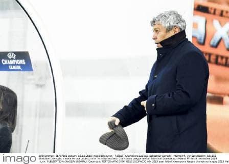 Fußball, Champions League, Schachtar Donezk - Malmö FF, vor Spielbeginn 151103 Shakhtar Donetsks tränare Mircea Lucescu inför fotbollsmatchen i Champions League mellan Shakhtar Donetsk och Malmö FF den 3 november 2015 i Lviv.  Copyright: PETTERxARVIDSON BB151103PA030