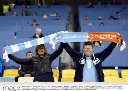 Fußball, Champions League, Schachtar Donezk - Malmö FF, vor Spielbeginn Malmö FFs - Champions League, Shakhtar Donetsk vs. Malmö FF.  Copyright: PETTERxARVIDSON BB151103PA035