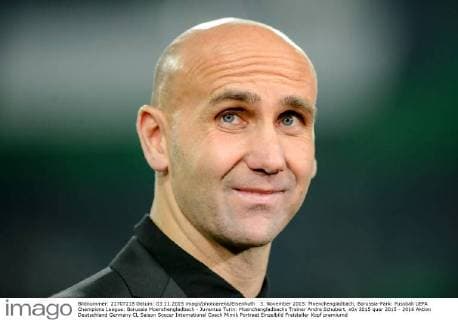 3. November 2015: Moenchengladbach, Borussia-Park: Fussball UEFA Champions League: Borussia Moenchengladbach - Juventus Turin: Moenchengladbachs Trainer Andre Schubert.