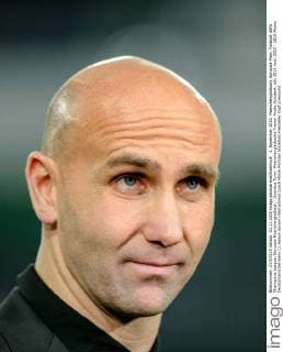 3. November 2015: Moenchengladbach, Borussia-Park: Fussball UEFA Champions League: Borussia Moenchengladbach - Juventus Turin: Moenchengladbachs Trainer Andre Schubert.
