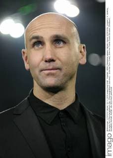 Fussball, UEFA Champions League, Herren, Saison 2015 2016, Gruppe D, 4. Spieltag, Borussia Park Mönchengladbach, Bor. Mönchengladbach (schwarz) - Juventus Turin (rosa); Interims-Trainer Andre Schubert (Gladbach). Einzelbild, Portrait, Porträt.