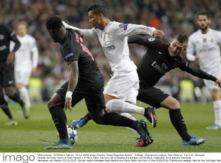 Fußball, Champions League, Real Madrid - Paris St. Germain Partido de futbol entre el Real Madrid y el Paris Saint Germain de la Champions League 2015 2016, celebrado en el estadio Santiago Bernabeu, en Madrid 03 11 2015. Soccer match between Real Madrid and Paris Saint Germain of the 2015 2016 Champions League, held at the Santiago Bernabeu stadium, in Madrid 11 03 2015. Cristiano Ronaldo 