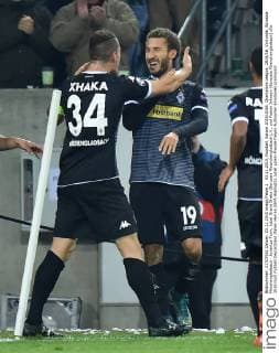 03.11.2015, Fussball, Saison 2015 2016, Champions League, 2015 16, Vorrunde, Borussia Mönchengladbach - Juventus Turin, Jubel Granit Xhaka (Borussia Moenchengladbach), li., und Fabian Johnson (Borussia Moenchengladbach)