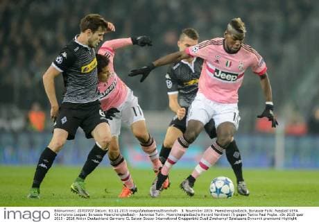 3. November 2015: Moenchengladbach, Borussia-Park: Fussball UEFA Champions League: Borussia Moenchengladbach - Juventus Turin: Moenchengladbachs Havard Nordtveit (l) gegen Turins Paul Pogba.