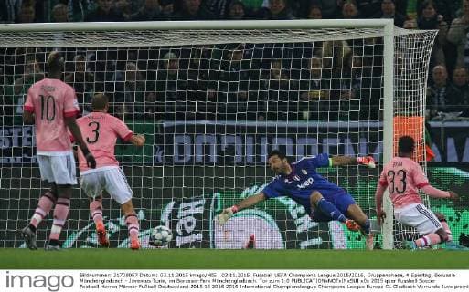 03.11.2015, Fussball UEFA Champions League 2015 2016, Gruppenphase, 4.Spieltag, Borussia Mönchengladbach - Juventus Turin, im Borussia-Park Mönchengladbach. Tor zum 1:0 