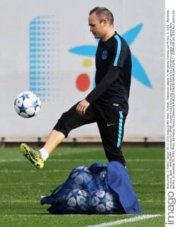 Fußball, Champions League, FC Barcelona Training und PK Nov. 3, 2015 - Barcelona, Catalonia, Spain - BARCELONA -november 03- SPAIN: Andres Iniesta during the training before the Champions League match against Bate Borisov, on november 03, 2015. Photo: Barcelona Training Champions  - ZUMAn230