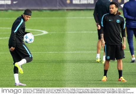 Fußball, Champions League, FC Barcelona Training und PK Nov. 3, 2015 - Barcelona, Catalonia, Spain - BARCELONA -november 03- SPAIN: Dani Alves and Neymar Jr. during the training before the Champions League match against Bate Borisov, on november 03, 2015. Photo: Barcelona Training Champions  - ZUMAn230