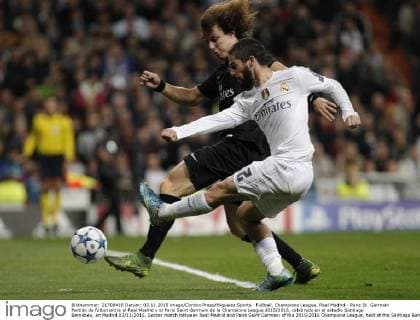 Fußball, Champions League, Real Madrid - Paris St. Germain Partido de futbol entre el Real Madrid y el Paris Saint Germain de la Champions League 2015 2016, celebrado en el estadio Santiago Bernabeu, en Madrid 03 11 2015. Soccer match between Real Madrid and Paris Saint Germain of the 2015 2016 Champions League, held at the Santiago Bernabeu stadium, in Madrid 11 03 2015. Isco y David Luiz 
