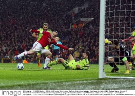Fußball, Champions League, Manchester United - ZSKA Moskau Wayne Rooney of Manchester United ManU fails to score from point blank range - Manchester United vs CSKA Moscow - UEFA Champion s League - Old Trafford - Manchester - 03 11 2015 Pic Philip Oldham SportImage EDITORIAL USE ONLY. No use with unauthorised audio, video, data, fixture lists, club league logos or live services. Online in-match use limited to 120 images, no video emulation. No use in betting, games or single club league player publications.