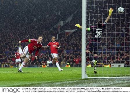Fußball, Champions League, Manchester United - ZSKA Moskau Wayne Rooney of Manchester United ManU scores the opening goal - Manchester United vs CSKA Moscow - UEFA Champion s League - Old Trafford - Manchester - 03 11 2015 Pic Philip Oldham SportImage EDITORIAL USE ONLY. No use with unauthorised audio, video, data, fixture lists, club league logos or live services. Online in-match use limited to 120 images, no video emulation. No use in betting, games or single club league player publications.
