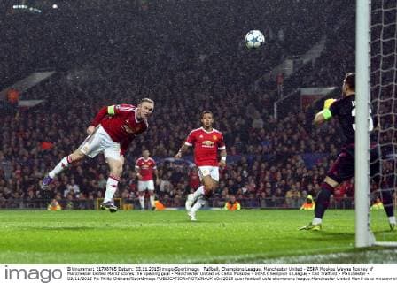 Fußball, Champions League, Manchester United - ZSKA Moskau Wayne Rooney of Manchester United ManU scores the opening goal - Manchester United vs CSKA Moscow - UEFA Champion s League - Old Trafford - Manchester - 03 11 2015 Pic Philip Oldham SportImage EDITORIAL USE ONLY. No use with unauthorised audio, video, data, fixture lists, club league logos or live services. Online in-match use limited to 120 images, no video emulation. No use in betting, games or single club league player publications.