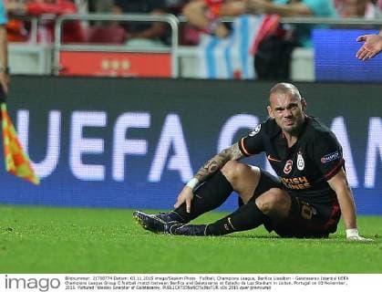 Fußball, Champions League, Benfica Lissabon - Galatasaray Istanbul UEFA Champions League Group C football match between Benfica and Galatasaray at Estadio da Luz Stadium in Lisbon, Portugal on 03 November , 2015. Pictured: Wesley Sneijder of Galatasaray. 