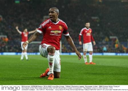 Fußball, Champions League, Manchester United - ZSKA Moskau Ashley Young of Manchester United ManU looks dejected after the fifth official fails to award him a penalty - Manchester United vs CSKA Moscow - UEFA Champion s League - Old Trafford - Manchester - 03 11 2015 Pic Philip Oldham SportImage EDITORIAL USE ONLY. No use with unauthorised audio, video, data, fixture lists, club league logos or live services. Online in-match use limited to 120 images, no video emulation. No use in betting, games or single club league player publications.