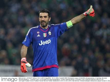 03.11.2015, Fussball UEFA Champions League 2015 2016, Gruppenphase, 4.Spieltag, Borussia Mönchengladbach - Juventus Turin, im Borussia-Park Mönchengladbach. Torwart Gianluigi Buffon (Juventus Turin) 