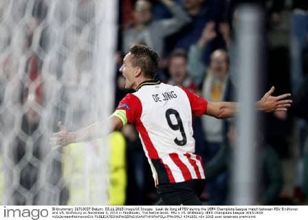 Luuk de Jong of PSV during the UEFA Champions League match between PSV Eindhoven and VfL Wolfsburg on November 3, 2015 in Eindhoven, The Netherlands. PSV v VfL Wolfsburg UEFA Champions League 2015 2016 xVIxJeroenxPutmansxIVx 4541651