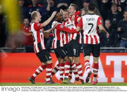 (L-R), Jorrit Hendrix of PSV, Joshua Brenet of PSV, Andres Guardado of PSV, Luuk de Jong of PSV, Gaston Pereiro of PSV during the UEFA Champions League match between PSV Eindhoven and VfL Wolfsburg on November 3, 2015 in Eindhoven, The Netherlands. PSV v VfL Wolfsburg UEFA Champions League 2015 2016 xVIxJeroenxPutmansxIVx 4541658