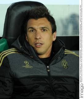 Champions League: Borussia Mönchengladbach - Juventus Turin 03.11.2015. Mario Mandzukic (Juve) auf der Ersatzbank. HM