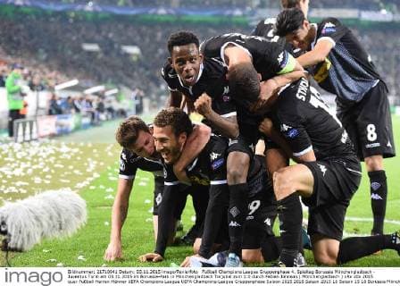 Fußball Champions League Gruppenphase 4. Spieltag Borussia Mönchengladbach - Juventus Turin am 03.11.2015 im Borussia-Park in Mönchengladbach Torjubel zum 1:0 durch Fabian Johnson ( Mönchengladbach ) xRx