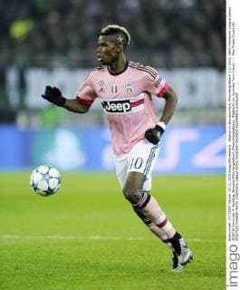 Stadion im Borussia-Park, Mönchengladbach 3.11.2015, UEFA Champions League Saison 2015 16 Vorrunde, 4. Spieltag, Borussia Mönchengladbach (Moenchengladbach, Gladbach) vs. Juventus Turin (Juve) ---- Paul Pogba (Juve)