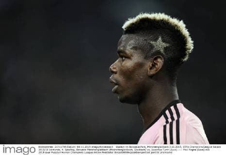 Stadion im Borussia-Park, Mönchengladbach 3.11.2015, UEFA Champions League Saison 2015 16 Vorrunde, 4. Spieltag, Borussia Mönchengladbach (Moenchengladbach, Gladbach) vs. Juventus Turin (Juve) ---- Paul Pogba (Juve)