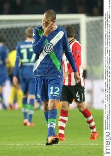 Eindhoven Bas Dost ( 12, VfL Wolfsburg) PSV Eindhoven - VfL Wolfsburg, Fussball, Champions-League, 03.11.2015, Copyright: Deutzmann Eibner-Pressefoto EP_CDN