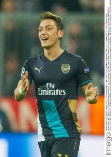 GER, UEFA CL, FC Bayern Muenchen (GER) vs. FC Arsenal 04.11.2015, Allianz Arena, Muenchen, GER, UEFA CL, FC Bayern Muenchen (GER) vs. FC Arsenal , im Bild Mesut Oezil (Arsenal 11) nphxStraubmeier