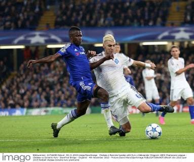 Chelsea s Ramires tussles with Kyiv s Aleksandar Dragovic UEFA Champions League - Chelsea vs Dynamo Kyiv- Stamfrod Bridge - England - 4th November 2015 - Picture David Klein Sportimage EDITORIAL USE ONLY. No use with unauthorised audio, video, data, fixture lists, club league logos or live services. Online in-match use limited to 120 images, no video emulation. No use in betting, games or single club league player publications.