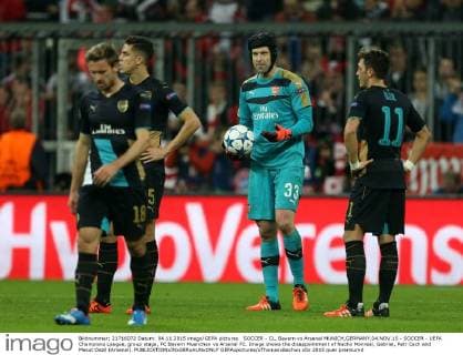 SOCCER - CL, Bayern vs Arsenal MUNICH,GERMANY,04.NOV.15 - SOCCER - UEFA Champions League, group stage, FC Bayern Muenchen vs Arsenal FC. Image shows the disappointment of Nacho Monreal, Gabriel, Petr Cech and Mesut Oezil (Arsenal). GEPAxpictures xThomasxBachun