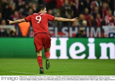 FUSSBALL CHAMPIONS LEAGUE SAISON 2014 2015 GRUPPENPHASE FC Bayern Muenchen - Arsenal London 04.11.2015 Torjubel nach dem 1:0: Robert Lewandowski (FC Bayern Muenchen) 