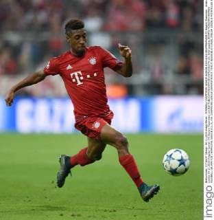 FUSSBALL CHAMPIONS LEAGUE SAISON 2014 2015 GRUPPENPHASE FC Bayern Muenchen - Arsenal London 04.11.2015 Kingsley Coman (FC Bayern Muenchen) am Ball 