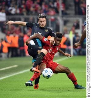 04.11.2015, xjhx, Fussball UEFA Champions League, FC Bayern München - Arsenal London, emspor, Mathieu Debuchy (Arsenal London), Kingsley Coman (FC Bayern Muenchen)