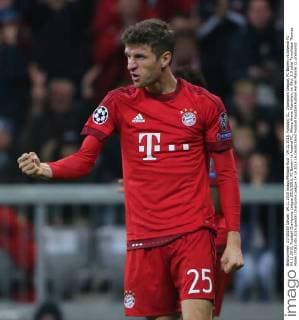 04.11.2015, Fussball, CL, Champions League, FC Bayern vs Arsenal FC 04.11.2015, Fussball Champions League 2015 2016, FC Bayern vs Arsenal FC, Allianz Arena Muenchen, im Bild: 2:0 jubel Torschütze Thomas Müller (FCB)