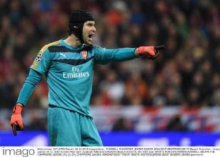 FUSSBALL CHAMPIONS LEAGUE SAISON 2014 2015 GRUPPENPHASE FC Bayern Muenchen - Arsenal London 04.11.2015 Torwart Petr Cech (Arsenal) 