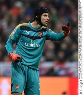 FUSSBALL CHAMPIONS LEAGUE SAISON 2014 2015 GRUPPENPHASE FC Bayern Muenchen - Arsenal London 04.11.2015 Torwart Petr Cech (Arsenal) 