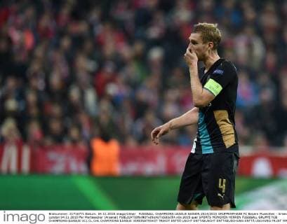 FUSSBALL CHAMPIONS LEAGUE SAISON 2014 2015 GRUPPENPHASE FC Bayern Muenchen - Arsenal London 04.11.2015 Per Mertesacker (Arsenal) 