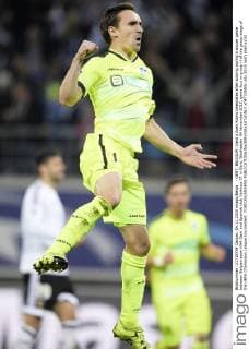 - GENT, BELGIUM: Gent s Sven Kums celebrates after scoring during a soccer game between Belgian team KAA Gent and Spanish club Valencia CF in Gent, Wednesday 04 November 2015, game four in group H of the group stage of the UEFA Champions League tournament. YORICKxJANSENS  x04733550x