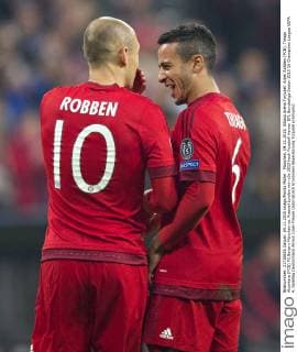München, 04.11.2015, Allianz Arena Torjubel: Arjen Robben (FCB), Thiago Alcantara (FCB) FC Bayern München vs. Arsenal London mm