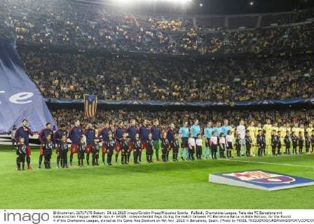 Fußball, Champions League, Fans des FC Barcelona mit katalanischen Flaggen SPAIN- Nov.4- SPAIN: independentist flags during the match between FC Barcelona Barca vs Bate Borisov, for the Round 4 of the Champions League, played at the Camp Nou Stadium on 4th Nov. 2015 in Barcelona, Spain. (Photo by MIKEL TRIGUEROS URBANANDSPORT CORDON PRESS) 