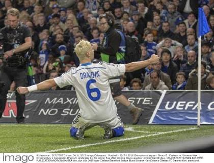 Football - 2015 2016 Champions League - Group G: Chelsea vs. Dynamo Kiev. Dynamo Kyiv s Aleksandar Dragovic celebrates by the corner flag after scoring Kievs equaliser at Stamford Bridge. COLORSPORT DANIEL BEARHAM  che_dyn