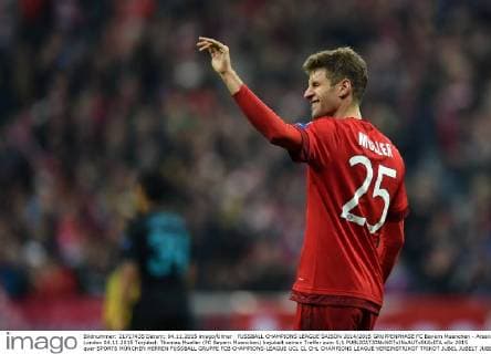 FUSSBALL CHAMPIONS LEAGUE SAISON 2014 2015 GRUPPENPHASE FC Bayern Muenchen - Arsenal London 04.11.2015 Torjubel: Thomas Mueller (FC Bayern Muenchen) bejubelt seinen Treffer zum 5:1 