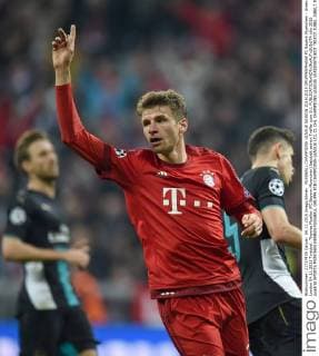 FUSSBALL CHAMPIONS LEAGUE SAISON 2014 2015 GRUPPENPHASE FC Bayern Muenchen - Arsenal London 04.11.2015 Torjubel: Thomas Mueller (FC Bayern Muenchen) bejubelt seinen Treffer zum 5:1 