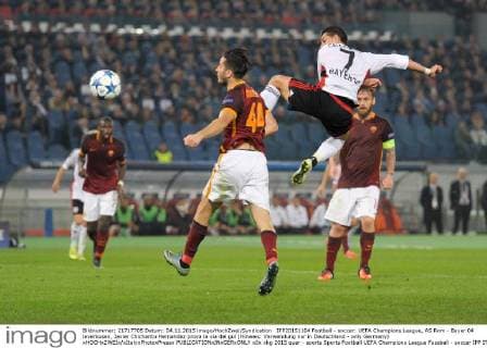 IPP20151104 Football - soccer: UEFA Champions League, AS Rom - Bayer 04 leverkusen, Javier Chicharito Hernandez prova la via del gol (Hinweis: Verwendung nur in Deutschland - only Germany) xHOCHxZWEIx xItalyxPhotoxPressx
