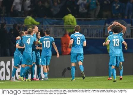 Artem Dzyuba (zenith) - Fussball, Champions League, Olympique Lyon vs. Zenit St. Petersburg - 04 11 2015 FredericChambert Panoramic 