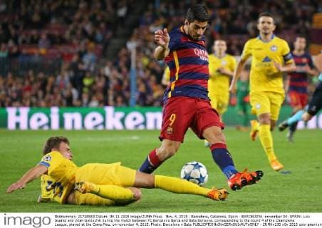 Nov. 4, 2015 - Barcelona, Catalonia, Spain - BARCELONA -november 04- SPAIN: Luis Suarez and Vitali Gaiduchik during the match between FC Barcelona Barca and Bate Borisova, corresponding to the round 4 of the Champions League, played at the Camp Nou, on november 4, 2015. Photo: Barcelona v Bate  - ZUMAn230