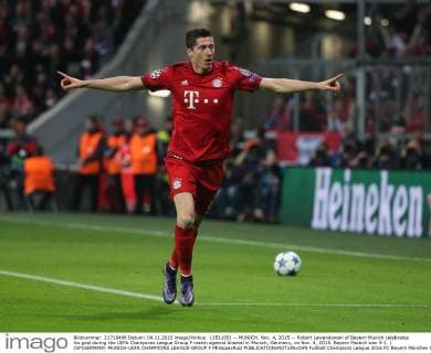 (151105) -- MUNICH, Nov. 4, 2015 -- Robert Lewandowski of Bayern Munich celebrates his goal during the UEFA Champions League Group F match against Arsenal in Munich, Germany, on Nov. 4, 2015. Bayern Munich won 5-1. ) (SP)GERMANY-MUNICH-UEFA CHAMPIONS LEAGUE-GROUP F PhilippexRuiz 