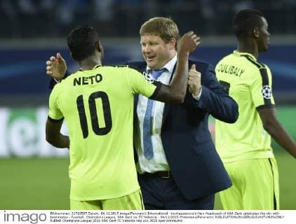 Vanhaezebrouck Hein Headcoach of KAA Gent celebrates the win with teammates - Fussball, Champions League, KAA Gent vs. FC Valencia - 04 11 2015 Photonews Panoramic 